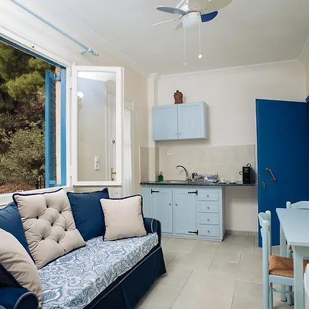 Maria Studios Poros Town Exterior photo