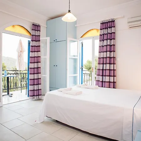 Maria Studios Poros Town Exterior photo