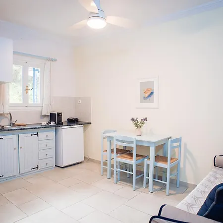 Maria Studios Poros Town Exterior photo