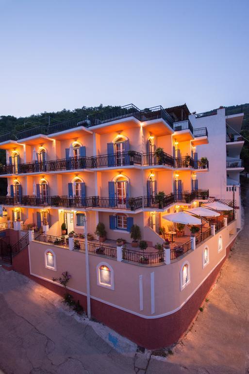 Maria * Poros Town
